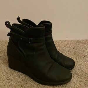 Ugg emalie waterproof wedge leather ankle bootie black 8